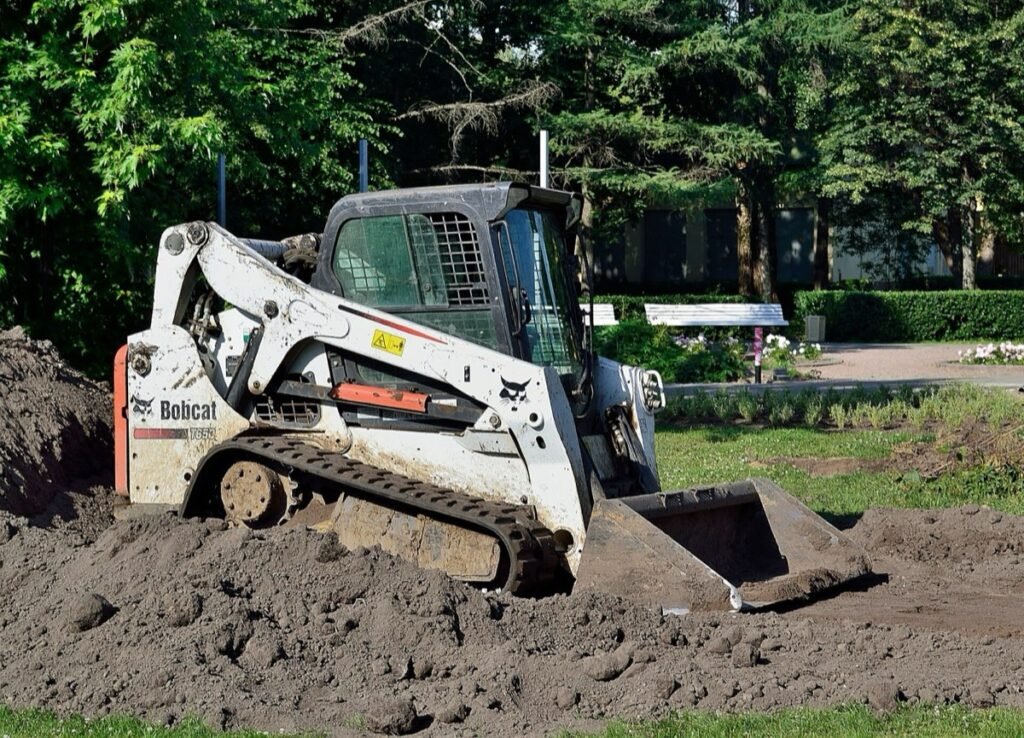 Bobcat compact track loader skid steer
